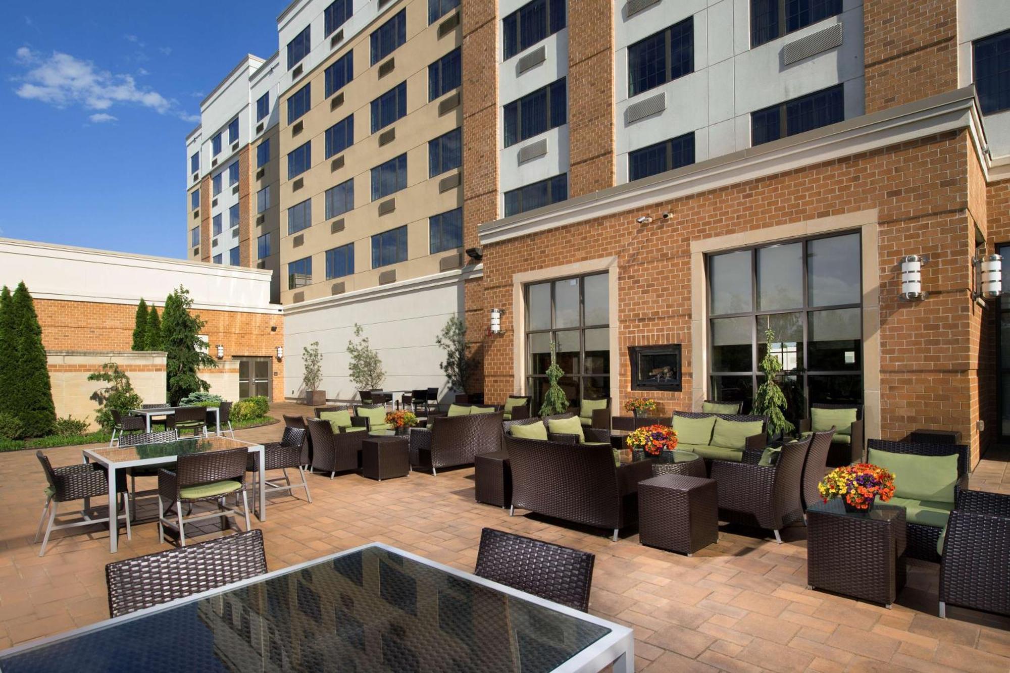 Doubletree By Hilton Dulles Airport-Sterling Hotel Exterior photo